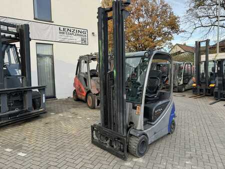 Elektro 4 Rad 2012  Still RX 20-20 P (2)