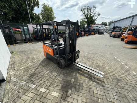 Elektryczne 3-kołowe 2016  Doosan B20T-7 (4)