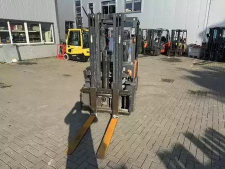 Treibgasstapler  Doosan G30GP (2)