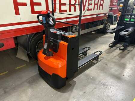 Elektromos emelőkocsik 2023  Cesab P216 (2)