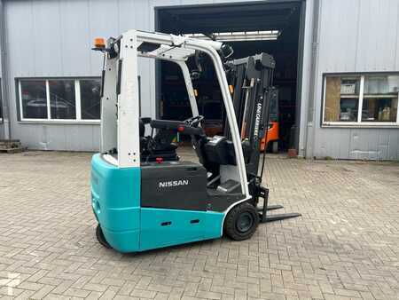 Elektryczne 3-kołowe 2016  Nissan A1N1E722601 (6)