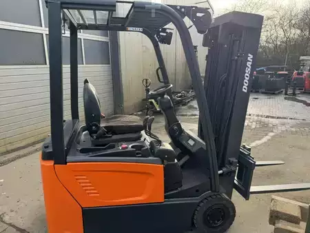 Elektrisk- 3 hjul 2018  Doosan B15T-7 (3)