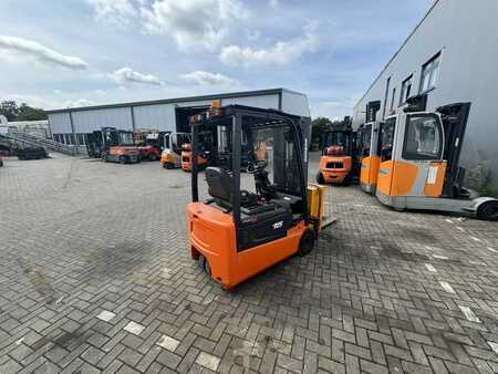 Elektryczne 3-kołowe 2015  Doosan B15T-5 (4)