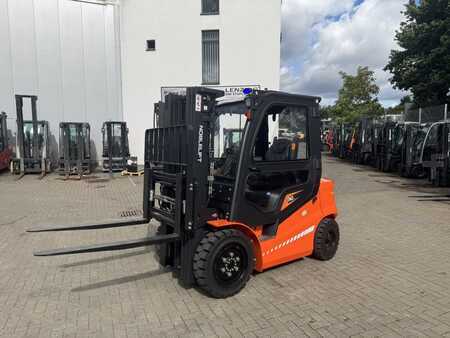 Elektro čtyřkolový VZV 2024  Noblelift FE4P30G (1)