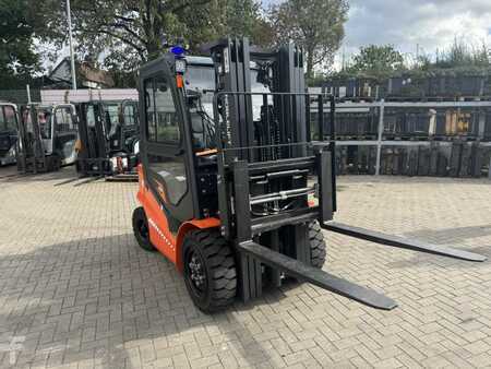 Elektro čtyřkolový VZV 2024  Noblelift FE4P30G (3)