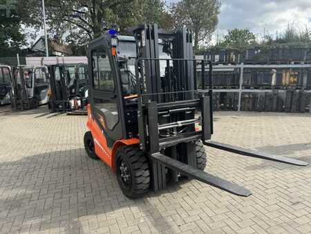 Elektro 4 Rad 2024  Noblelift FE4P30G (3)