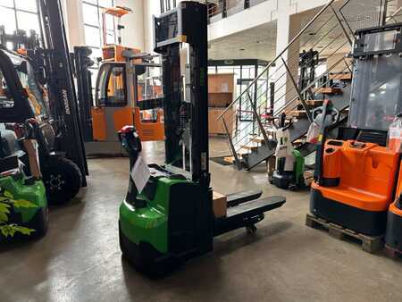 Stacker pedestre 2023  Cesab S214L (2)