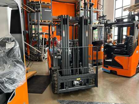 LPG Forklifts 2022  Doosan G25 NXP (5) 
