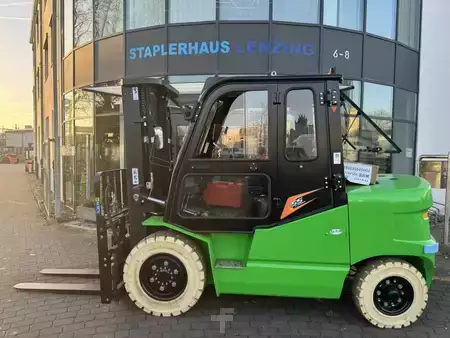 Electric - 4 wheels 2025  Noblelift CPD55A (2)