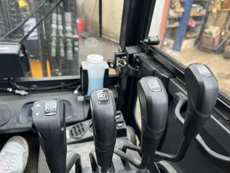 El truck - 4 hjulet 2018  Doosan B35X-7 (8) 