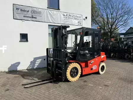 Elektromos 4 kerekű 2025  EP Equipment EFL503-HV-6 (2)