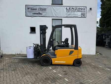 Elektro 4 Rad 2002  Jungheinrich EFG Vac 30 (1)
