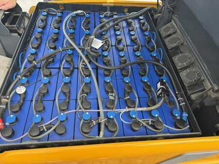 Elektro 4 Rad 2002  Jungheinrich EFG Vac 30 (6)