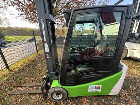 Elektro 3 Rad 2012  Jungheinrich EFG218 (1)