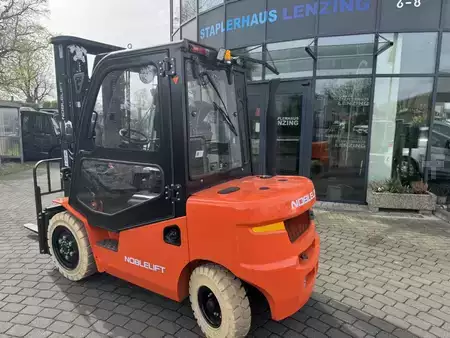 Diesel heftrucks 2025  Noblelift CPCD30 (7)