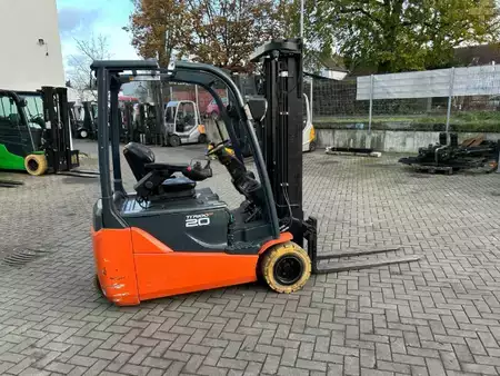 Elektro tříkolové VZV 2016  Toyota 8FBE20T (2)