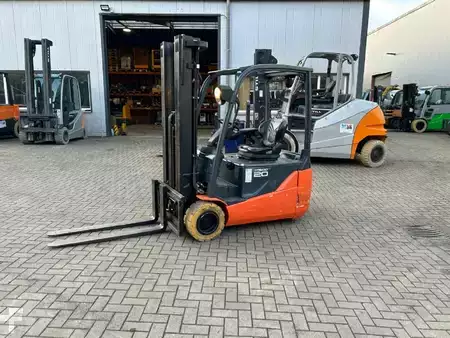 Eléctrico - 3 rodas 2016  Toyota 8FBE20T (1)