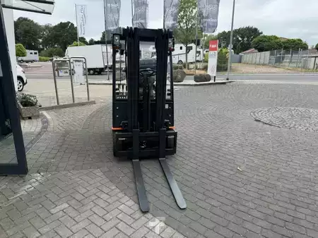 Elektrisk- 3 hjul 2015  Doosan B15T-5 (2)