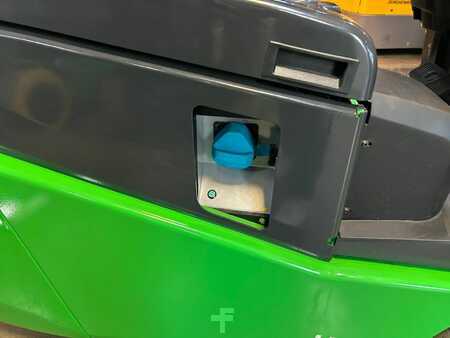 Elektryczne 3-kołowe 2025  Cesab B215 II Li-Ion (7)