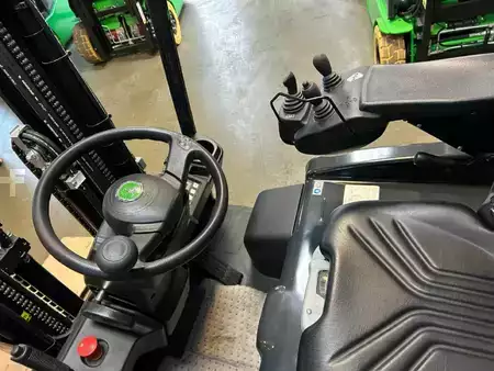 Eléctrica de 3 ruedas 2025  Cesab B215 II Li-Ion (5)