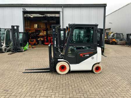 Elektryczne 4-kołowe 2025  Bobcat B25NS (2)