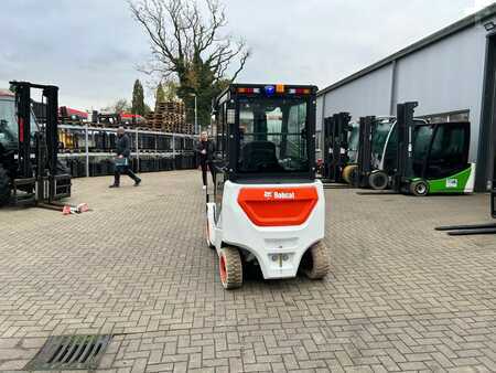 Elektryczne 4-kołowe 2025  Bobcat B25NS (4)