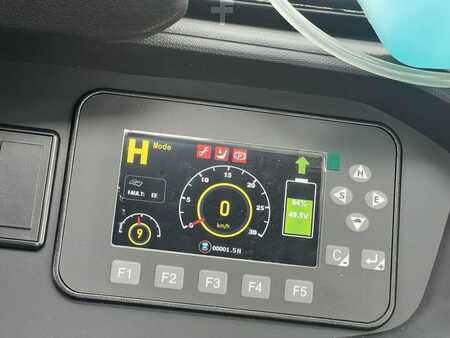 Carrelli elettrici 4 ruote 2025  Bobcat B25NS (10)