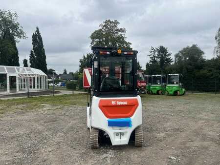 Elektro čtyřkolový VZV 2025  Bobcat B25NS (4)