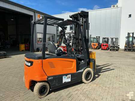 Eléctrico - 4 rodas 2018  Doosan B30X-7 (5)