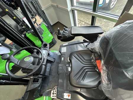 Sähkö - 3 pyör 2025  Cesab B320II (2)