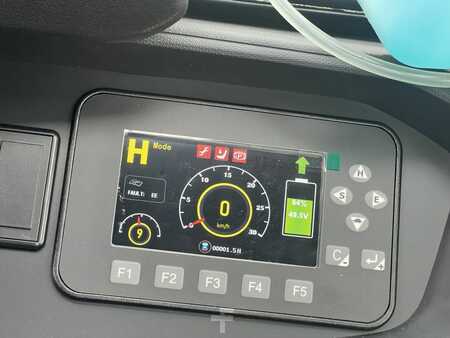 Carrelli elettrici 4 ruote 2025  Bobcat B25NS (10)