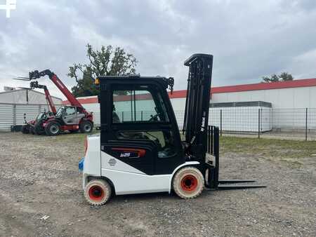 Carrelli elettrici 4 ruote 2025  Bobcat B25NS (6)