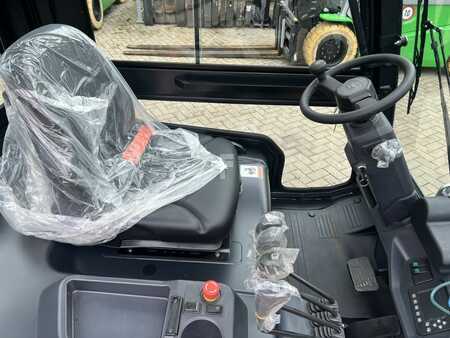 Eléctrico - 4 rodas 2025  Bobcat B35NS (8)