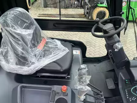 Sähkö - 4 pyör 2025  Bobcat B35NS (8)