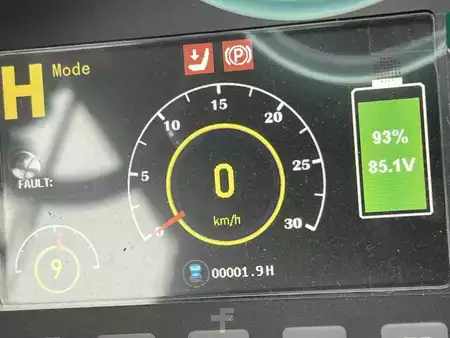 Sähkö - 4 pyör 2025  Bobcat B35NS (9)