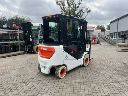 Carrelli elettrici 4 ruote 2025  Bobcat B35NS (5)