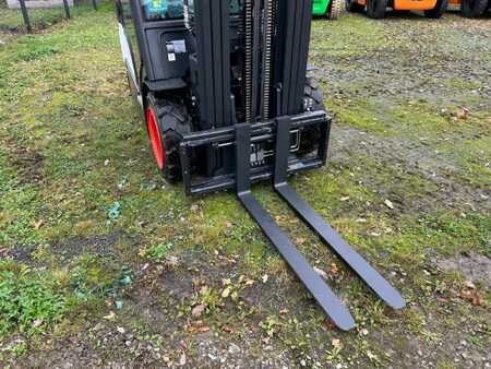 Carrelli elevatori diesel 2025  Bobcat D25 NXP (6)