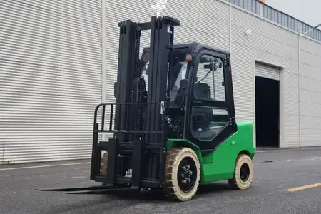 Eléctrica de 4 ruedas 2025  Noblelift CPD25-A (1)