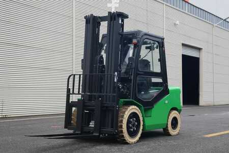 Elektro čtyřkolový VZV 2025  Noblelift CPD38-A (1)