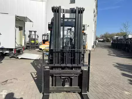 Empilhador a gás 2022  EP Equipment CPQD30T8 (8)