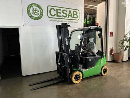 Elektryczne 4-kołowe 2025  Cesab B416 (1)