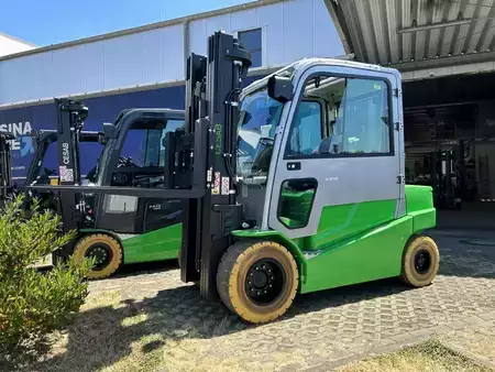 Eléctrica de 4 ruedas 2025  Cesab B650 (1)