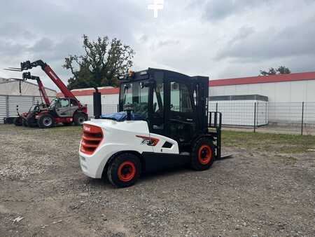 Dízel targoncák 2025  Bobcat D50C-9 (1)