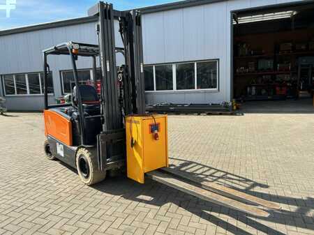 4-wiel elektrische heftrucks 2018  Doosan B30X-7 (3)