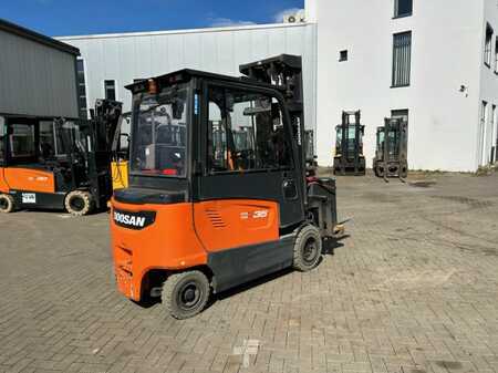 Elektro čtyřkolový VZV 2018  Doosan B35X-7 (2)