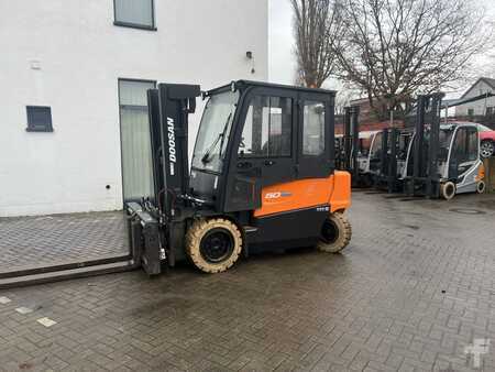 4-wiel elektrische heftrucks 2023  Doosan B50XC-7 (1)