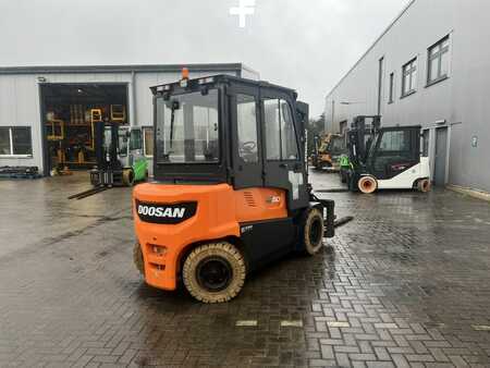 4-wiel elektrische heftrucks 2023  Doosan B50XC-7 (5)