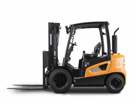 Diesel heftrucks 2024  Doosan D55C-9 (5)