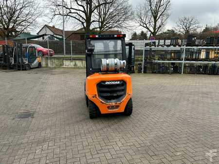 Wózki gazowe 2021  Doosan G30NXP (2)
