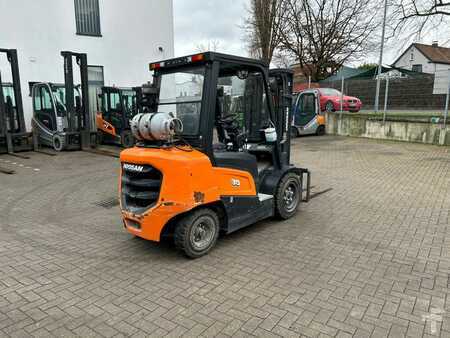 Wózki gazowe 2021  Doosan G30NXP (4)